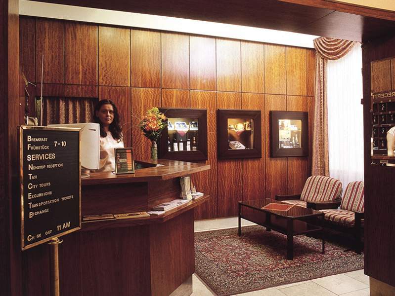 Hotel Sofia Прага Экстерьер фото